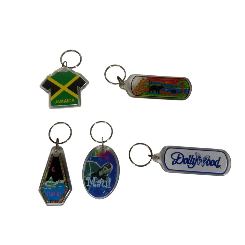 Lot of 5 Assorted Random Tourist Souvenir Keychains Jamaica, Maui, Dollywood